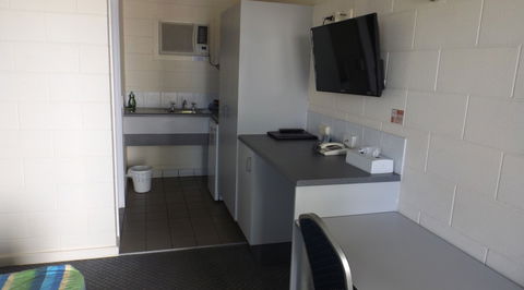 Central Point Motel - Accommodation QLD 3