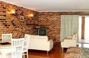 Sarina Beach Motel - Accommodation QLD 1