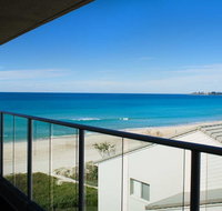 Pacific Surf Absolute Beach Apartments - Accommodation QLD