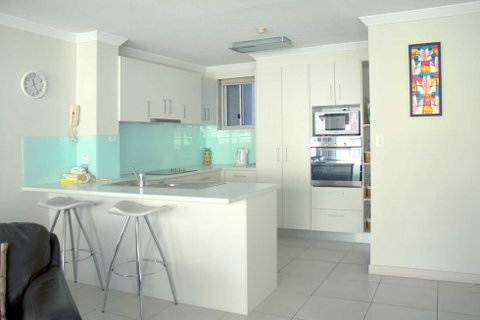 Pacific Surf Absolute Beach Apartments - Accommodation QLD 1