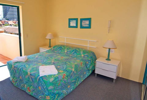 Aruba Surf Resort - Accommodation QLD 2