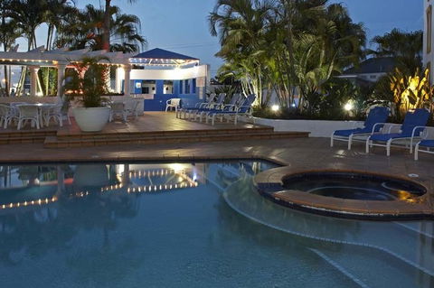Santorini By The Sea - Accommodation QLD 1