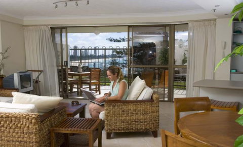 Gemini Court Holiday Apartments - Accommodation QLD 2