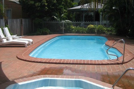 Moby Dick Waterfront Resort Motel - Accommodation QLD 4