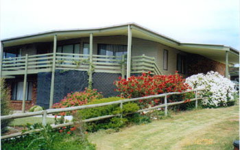 Currawong Holiday Home - Accommodation QLD 0