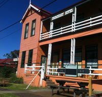 Dromedary Hotel - Accommodation QLD
