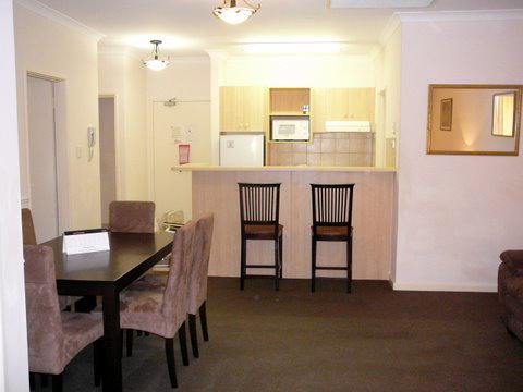 Dragonfly Apartment On Regal - Accommodation QLD 0