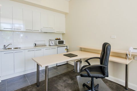 Belconnen Way Motel And Serviced Apartments - Accommodation QLD 4