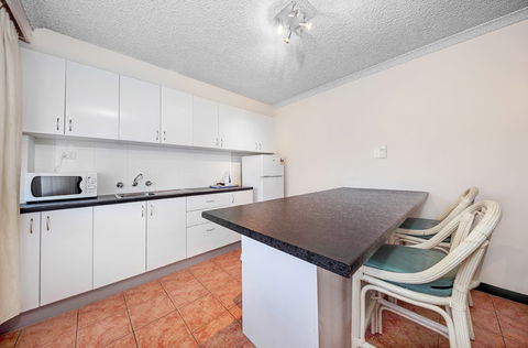 Belconnen Way Motel And Serviced Apartments - Accommodation QLD 6