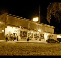 Queensland Hotel - Accommodation QLD