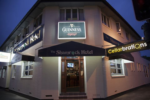 Shamrock Hotel - Accommodation QLD 0
