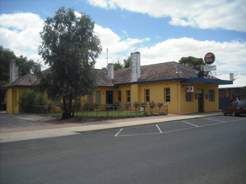 Goroke Hotel Bar & Bistro - Accommodation QLD 0