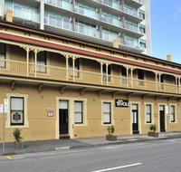 Hotel Tivoli - Accommodation QLD