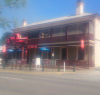 Blumberg Hotel - Accommodation QLD