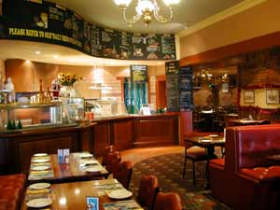 Dromana Hotel - Accommodation QLD 0