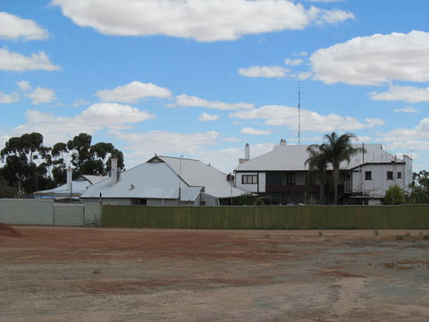 Wyalkatchem Hotel - Accommodation QLD 0
