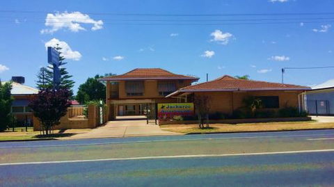 Jackaroo Apartments - Accommodation QLD 0