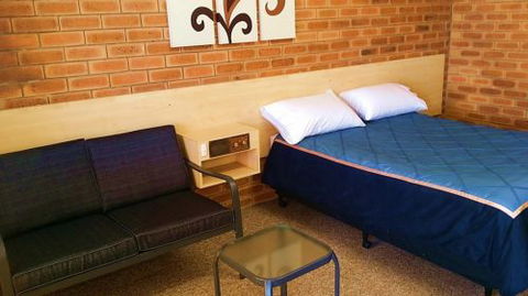Jackaroo Apartments - Accommodation QLD 1