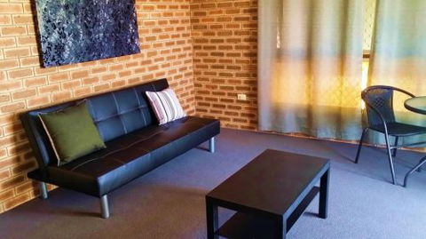 Jackaroo Apartments - Accommodation QLD 2