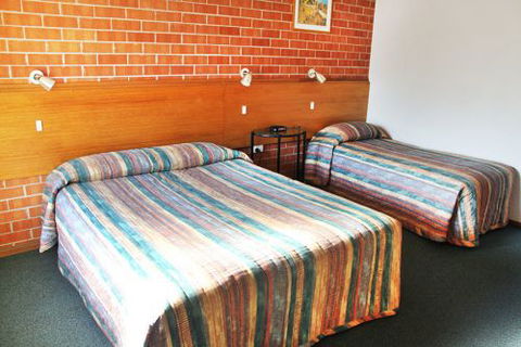 Catalina Motel Lake Macquarie - Accommodation QLD 5