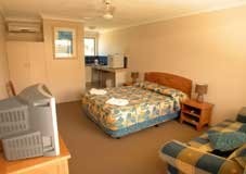 Montego Mermaid Beach Motel - Accommodation QLD 0