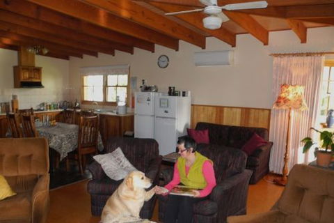 Happydays Accommodation Motor Inn - Accommodation QLD 5