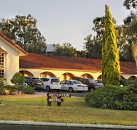 McNevins Warwick Motel amp Gunyah Restaurant - Accommodation QLD