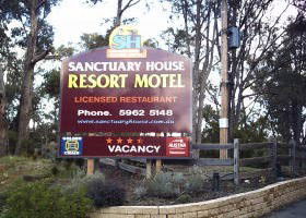 Sanctuary House Resort Motel - Healesville - Accommodation QLD 1