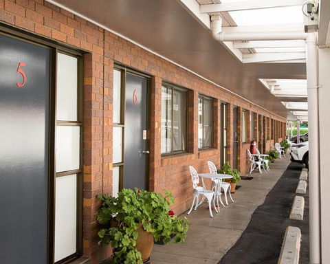 Country Pathfinder Motor Inn - Accommodation QLD 2