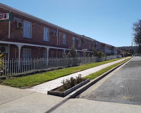 Golden Age Motor Inn - Accommodation QLD 4