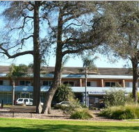Huskisson Beach Motel - Accommodation QLD
