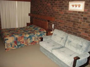 Two Rivers Motel - Accommodation QLD 3