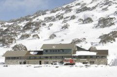 Barrakee Ski Lodge - Accommodation QLD 3