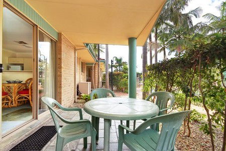 Beaches Serviced Apartments - Accommodation QLD 4