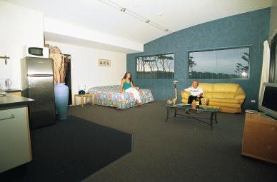 Beach House Mollymook - Accommodation QLD 3