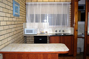 Coastal Comfort Motel - Accommodation QLD 1
