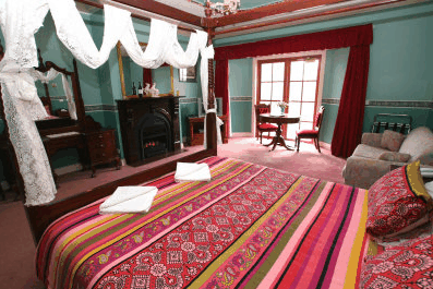 Hatchers Manor - thumb 3