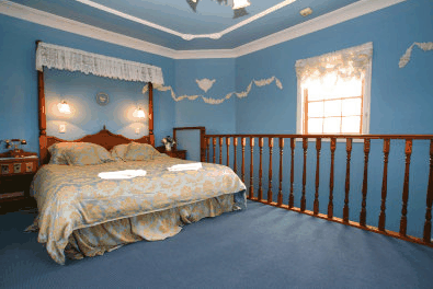 Hatchers Manor - Accommodation QLD 4