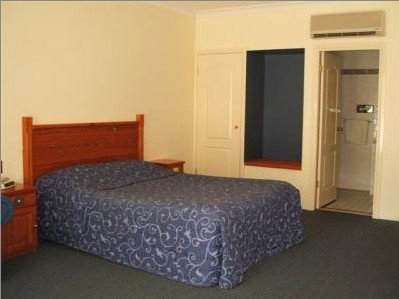 Breakout Motor Inn - Accommodation QLD 1