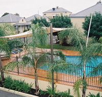 Bridges on Meninya Motel  Apartments - Accommodation QLD