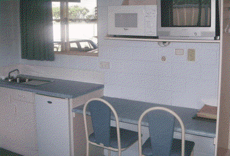 Overflow Motor Inn - Accommodation QLD 2