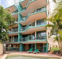 Bay Views Harbourview Apartments - Accommodation QLD