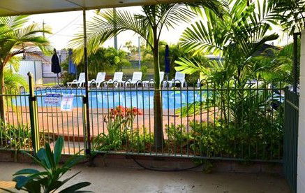 4th Avenue Motor Inn - Accommodation QLD 0