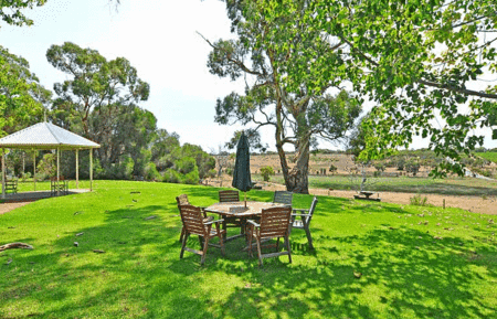 Currency Creek Winery - Accommodation QLD 1
