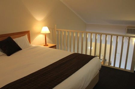 Harbour Sails Motor Inn - Accommodation QLD 2