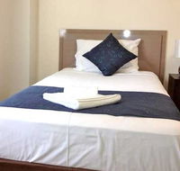 Lees Hotel Motel - Accommodation QLD