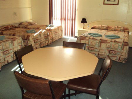 Leongatha Motel - Accommodation QLD 1