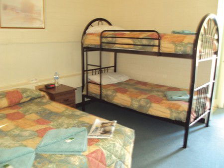 Leongatha Motel - Accommodation QLD 2