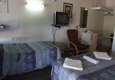 Cool Palms Motel - Accommodation QLD 2