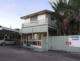 Cool Palms Motel - Accommodation QLD 3